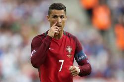  莱万赛点兑现，广厦男篮淘汰那不勒斯晋级四强，主帅激动落泪